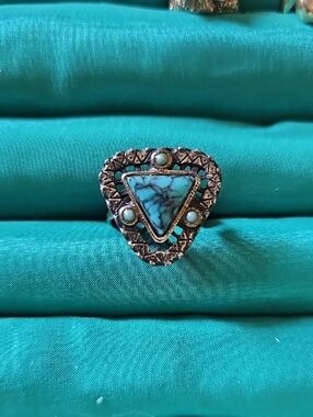 Beautiful Triangle Ring